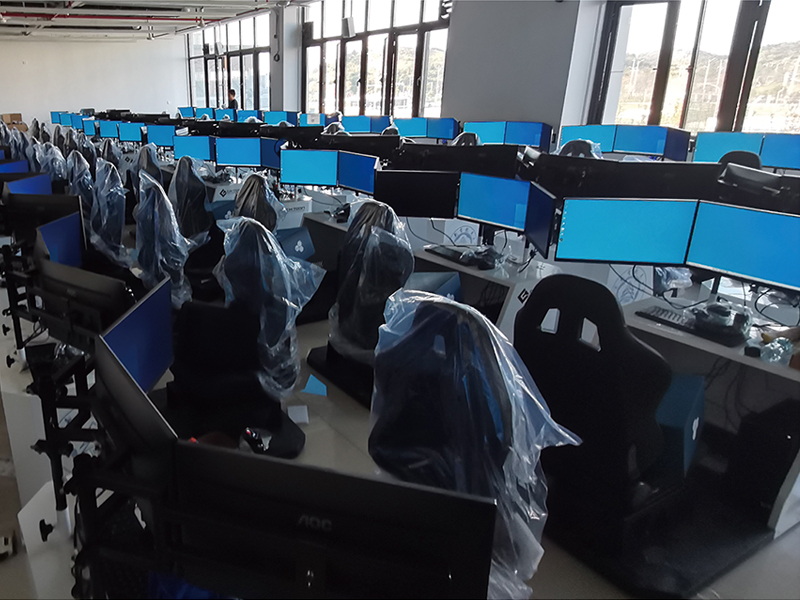 南京某某大学采购飞行模拟器
